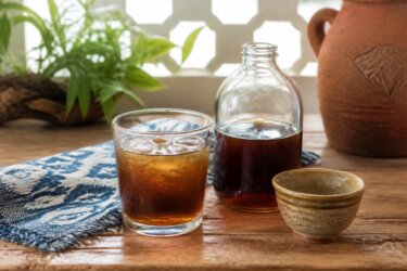 もろみ酢とは？食酢との違い・選び方・飲み方と注意点